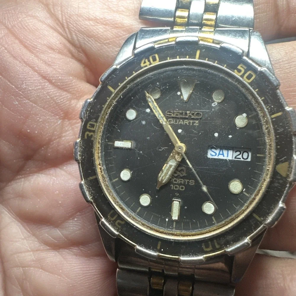 Works Seiko Sports 100 8123-7199 Two Tone Day Date Diver Style Men's Watch READ!